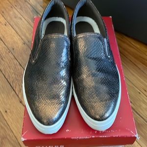 Guess Cooper Ombré Loafers. Size 9